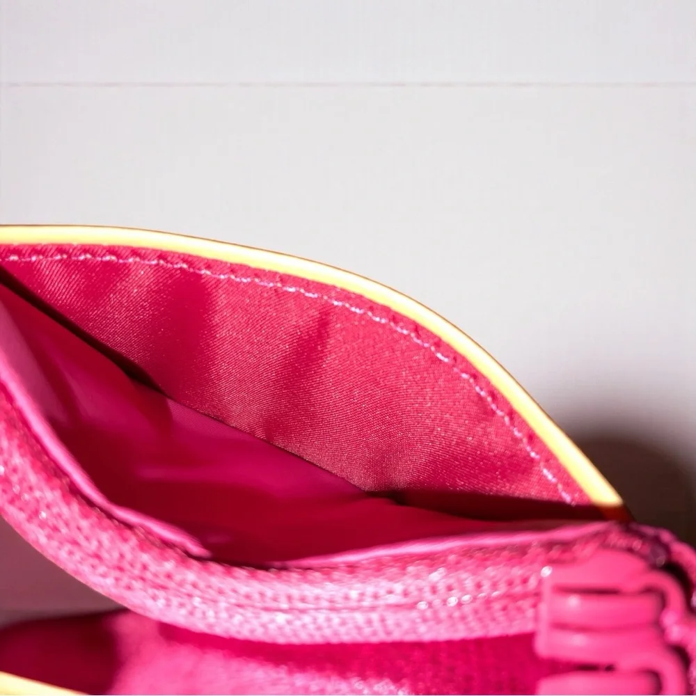 Lululemon True Identity Card Case - Retail $28 - Picture 6 of 6